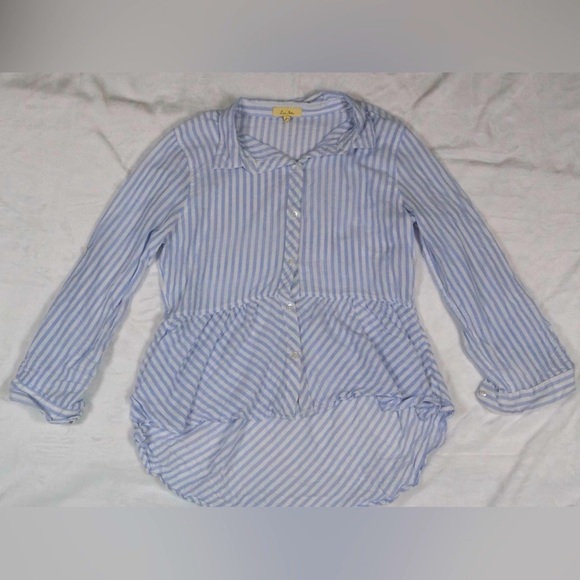 Love Notes | Blue Blouse with Peplum Detail - Picture 2 of 5